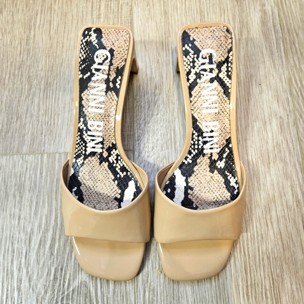 Gianni Bini Slip on
